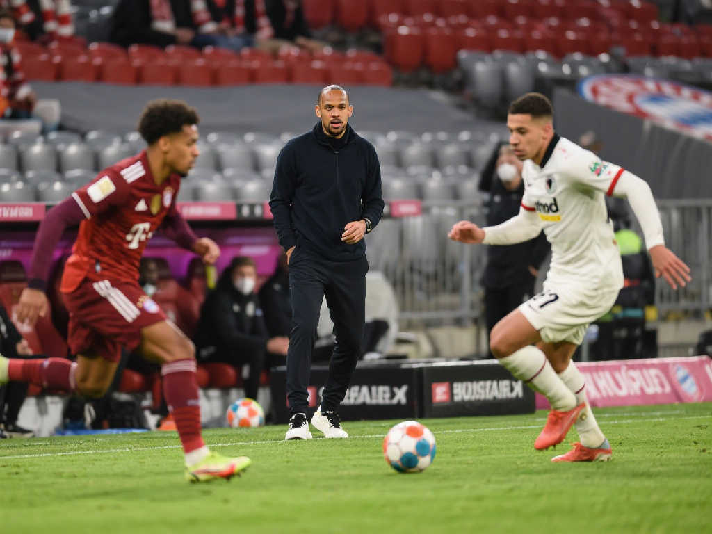 孔帕尼策略失误,凯恩关键时刻失手,拜仁再次暴露稚嫩一面 孔帕尼策略失误,凯恩关键时刻失手,拜仁再次暴露稚嫩一面